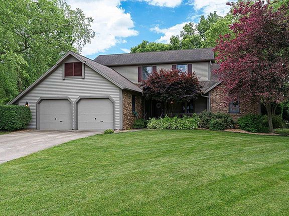 2nd image of 5523 Blackberry Ln