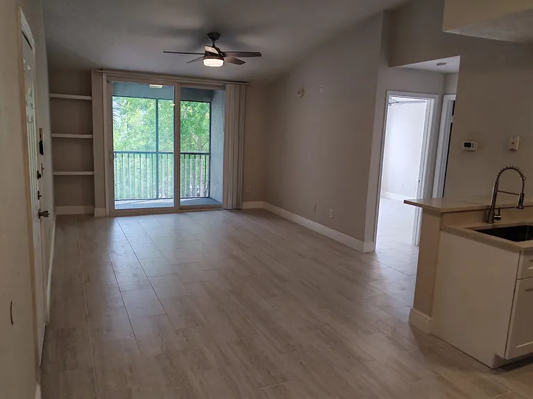 8915 Latrec Ave #309 — Photo 6