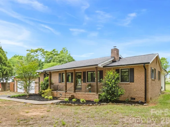 116 Old Barn Rd, Gold Hill, NC 28071