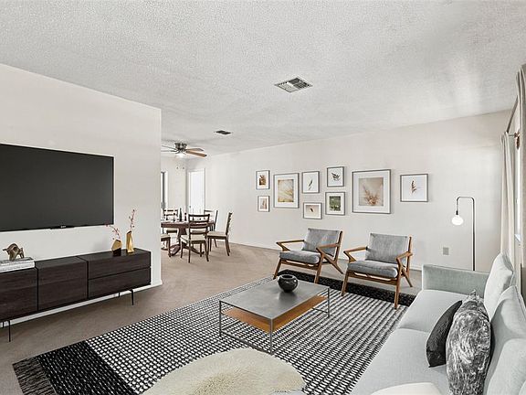 2nd image of 8 SANDPINE COURT W