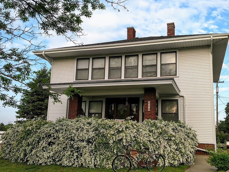205 N 11th
