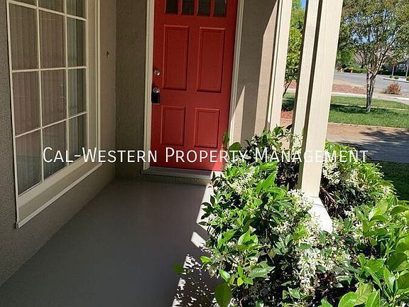 4th image of 2079 Coastland Ave