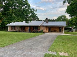 206 Pickwick Rd, Foxworth, MS 39483