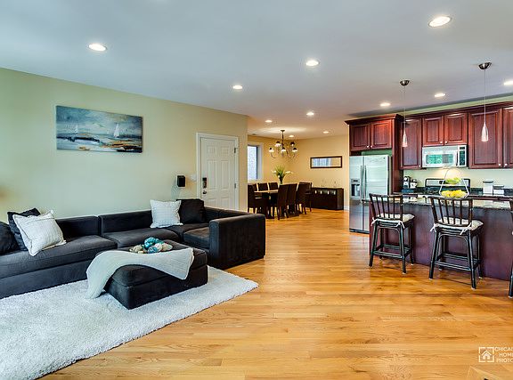 5th image of 2414 W Moffat St #C