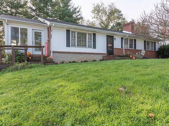 4th image of 1348 Highland Dr