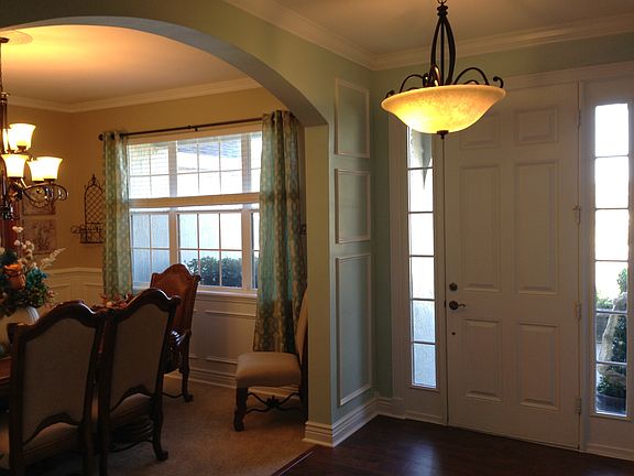 Foyer/Dining