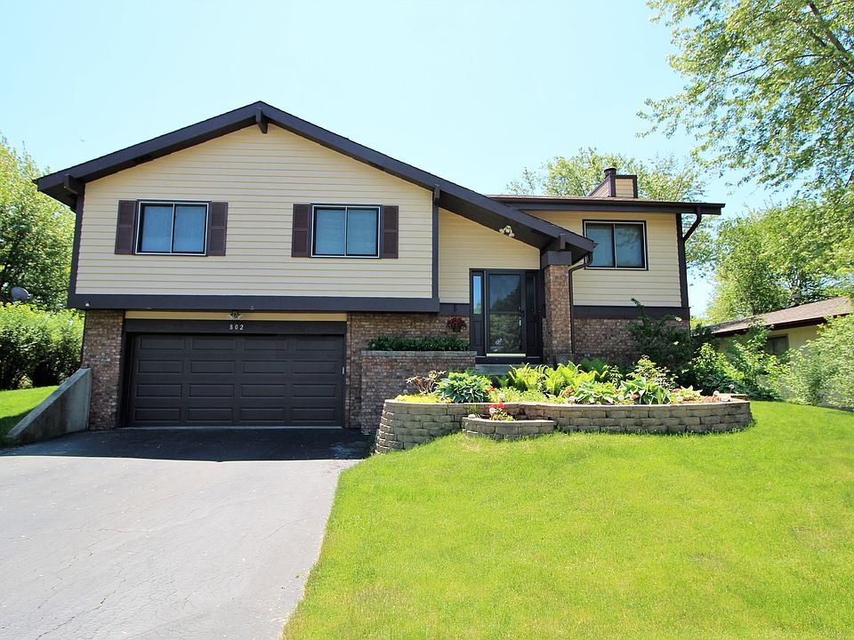 1st image of 802 Woodbine Cir