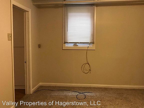 4th image of 921 Washington Ave #1