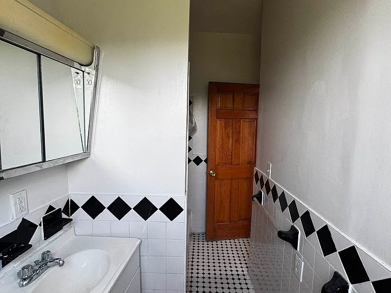 62 Bainbridge St #3 — Photo 11