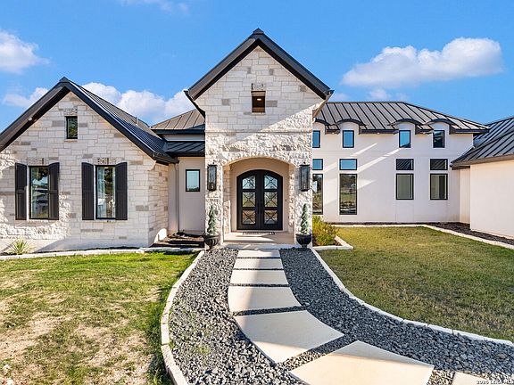 2nd image of 565 Rosemary Ridge