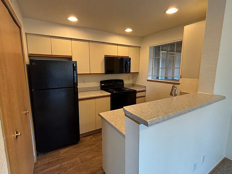 2511 Edenbower Blvd — Photo 47