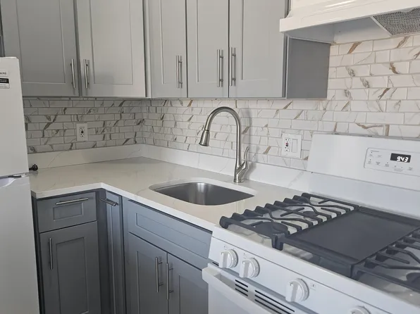 33-27 13th Street image 6 of 8