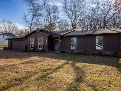 2209 E Golden Oaks Dr, Fayetteville, AR, 72703