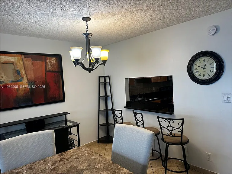 410 SE 2nd St #308 — Photo 9