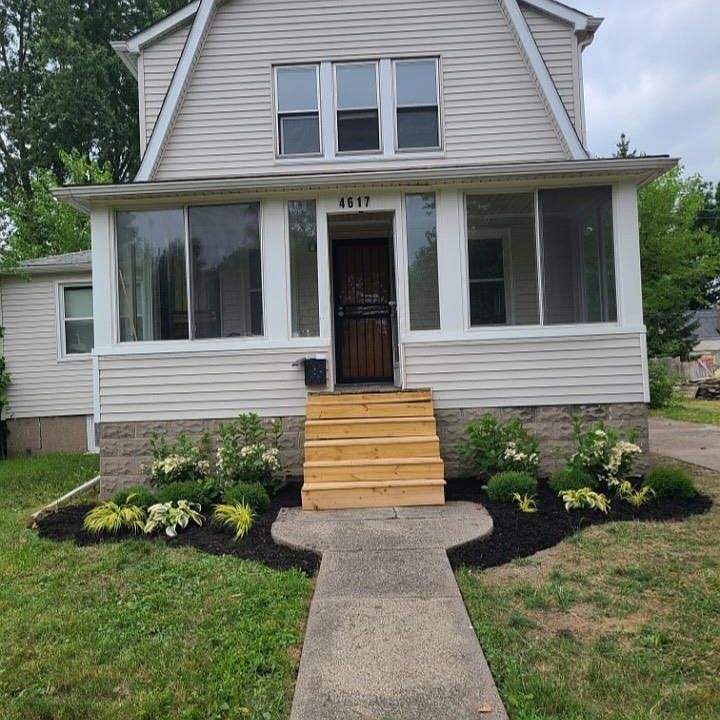 1st image of 4617 University Pl