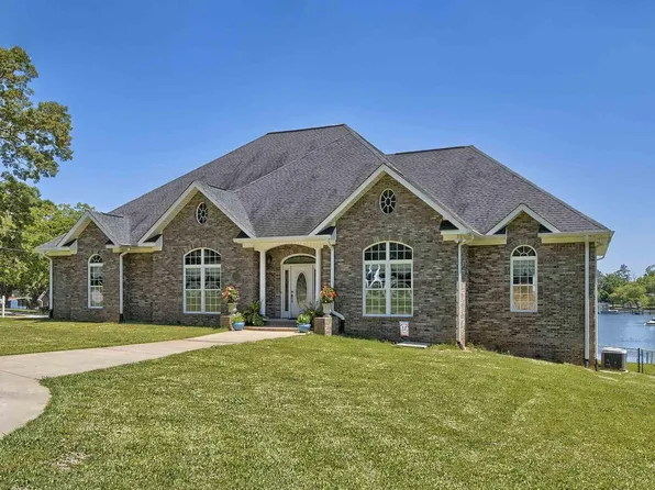 100 Howard Lipscomb Dr, Prosperity, SC 29127