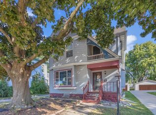 402 Otter Ave, Oshkosh, WI 54901