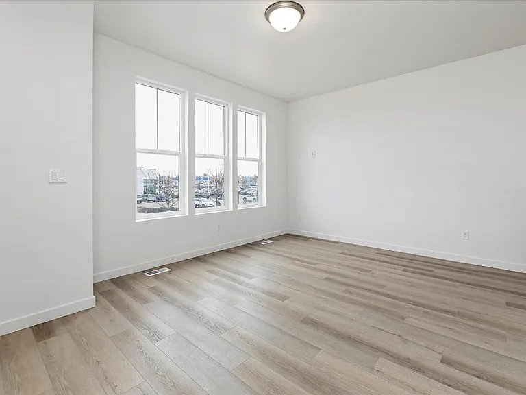 1630 N Mumbarto Ln — Photo 11