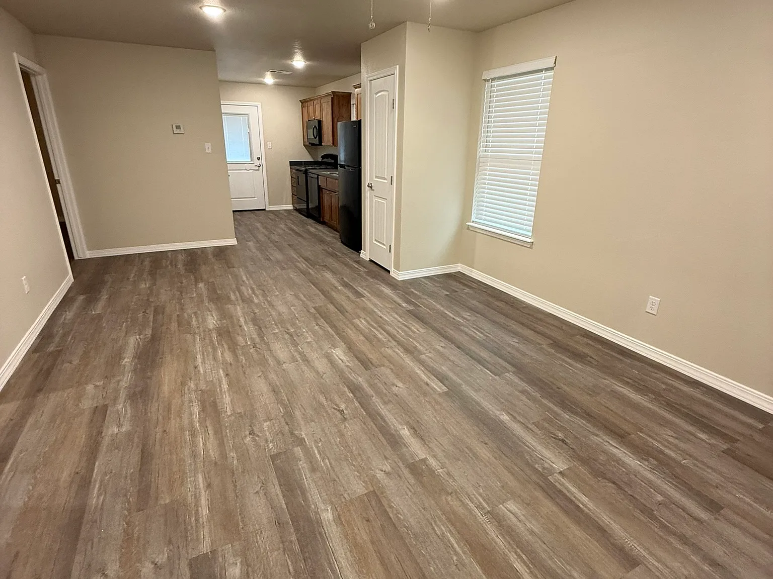 2 bed, $1,000 — Photo 2