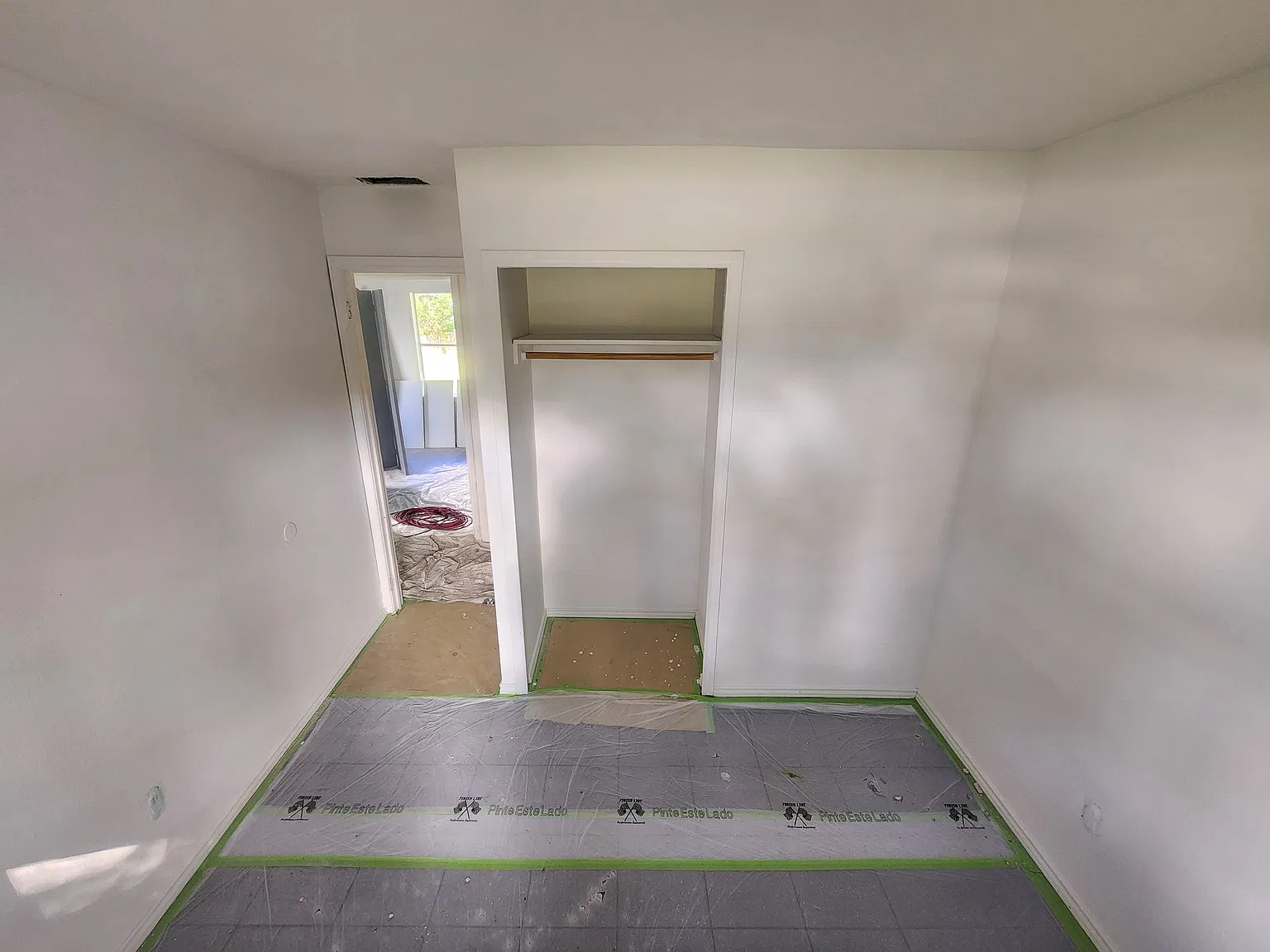 3 bed, 875 sqft, $1,875 — Photo 3