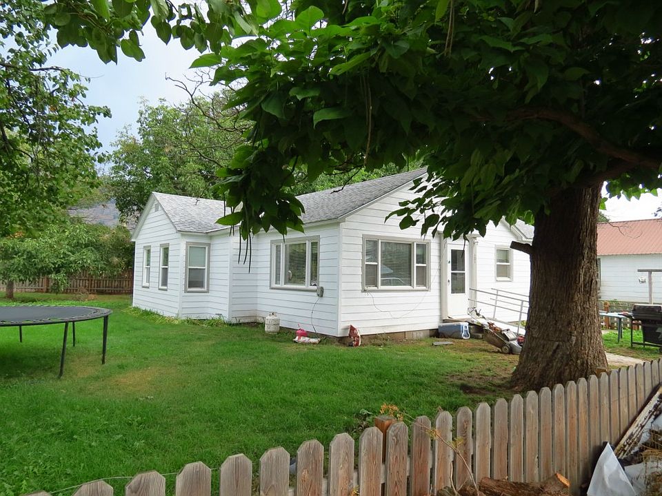 1st image of 121 Ironwood St