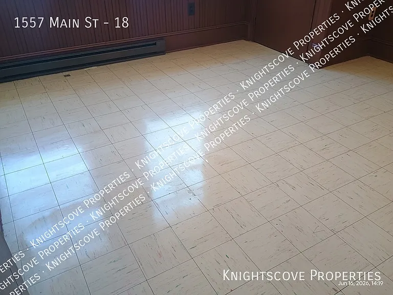 1557 Main St #18 — Photo 14