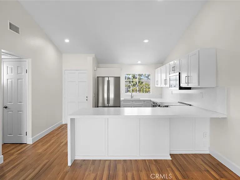9 Dover Pl — Photo 7
