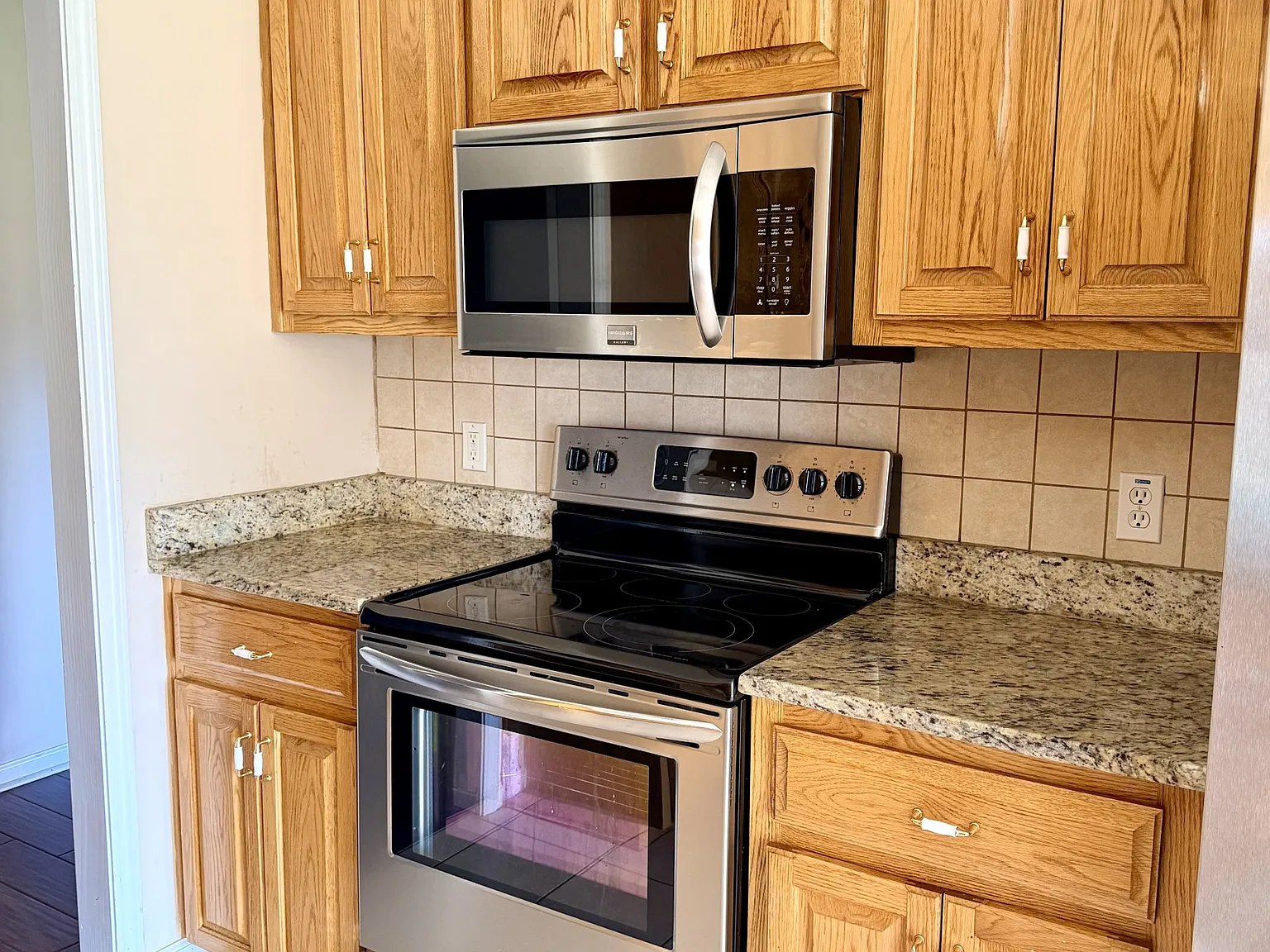 3 bed, 1750 sqft, $1,600 — Photo 4