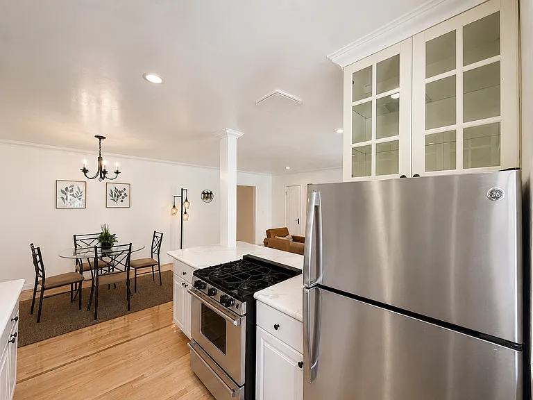 1027 20th St #1B — Photo 7
