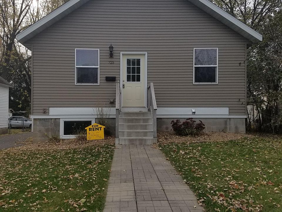 1st image of 725 11th Ave N