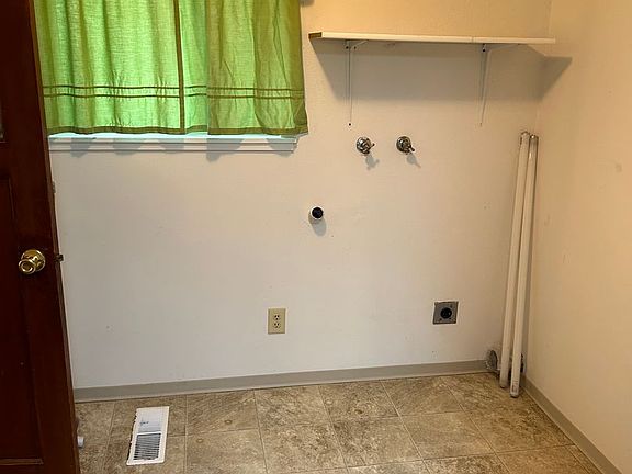 5th image of 802 SE Davis St #802