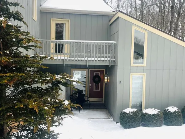 302 Dogwood Ct, Daniels, WV 25832