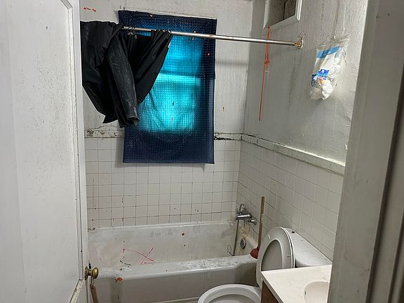 5th image of 1522 Grayson Ave NW