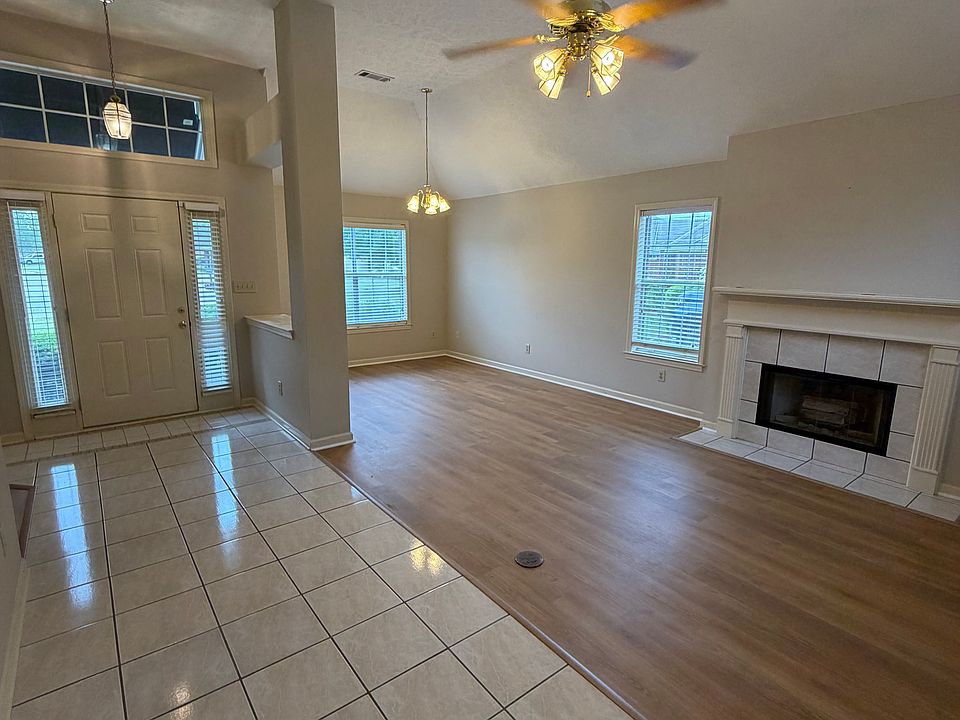 1st image of 7300 Glencoe Ct