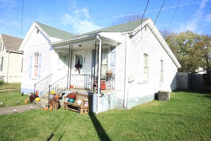 2nd image of 404 Fountain Ave
