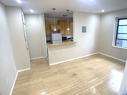 1st image of 21-15 33rd St #3J