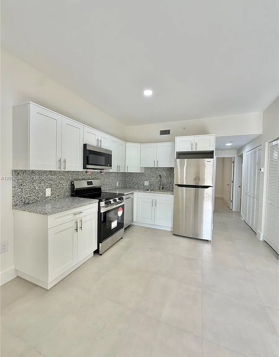 Hialeah 4th Addn — Photo 3