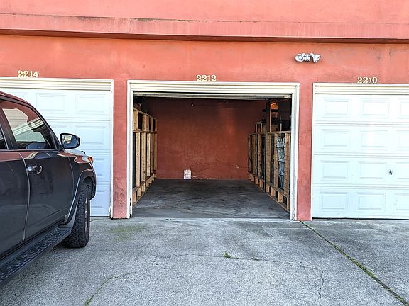 2nd image of 2208-2214 Ohio Ave #2212