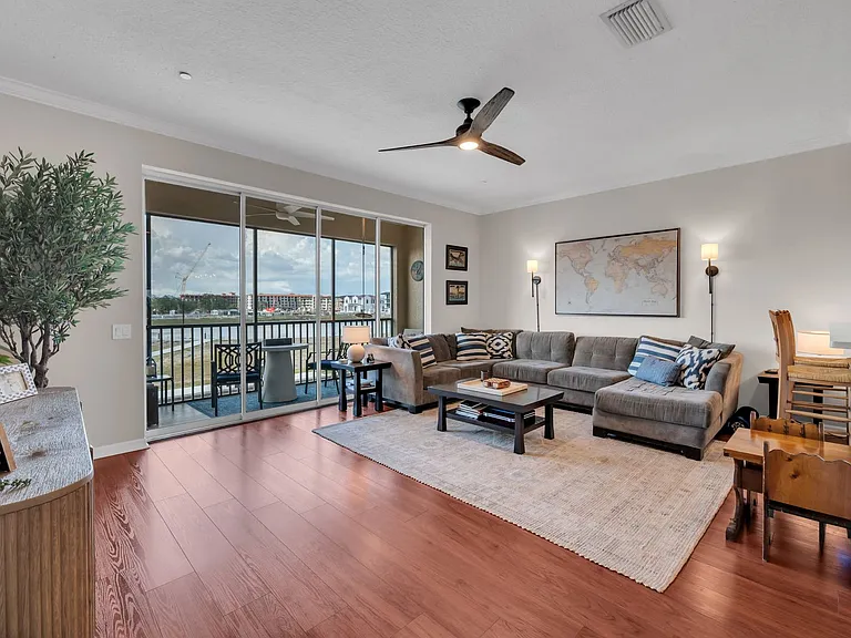 1127 Venetian Harbor Dr NE — Photo 5