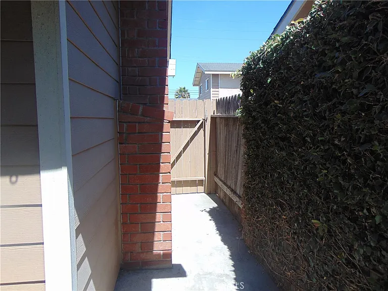 2009 Alabama St #3 — Photo 26