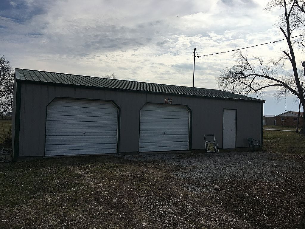 4752 N 725th St, Newton, IL 62448 Zillow