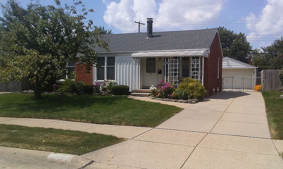1st image of 28349 Bohn St