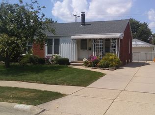 28349 Bohn St, Roseville, MI 48066