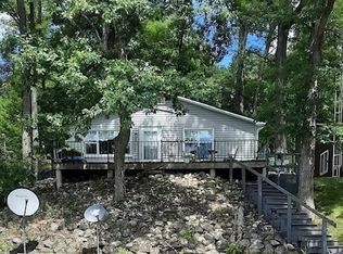 1003 Lake Dr, Harrison, MI
