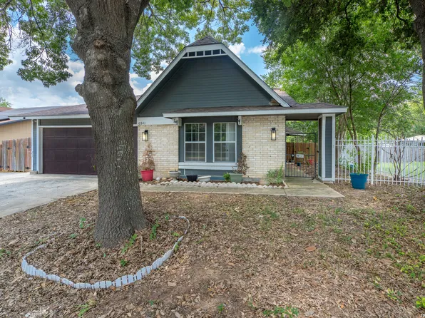 10341 Country Bluff, San Antonio, TX 78258
