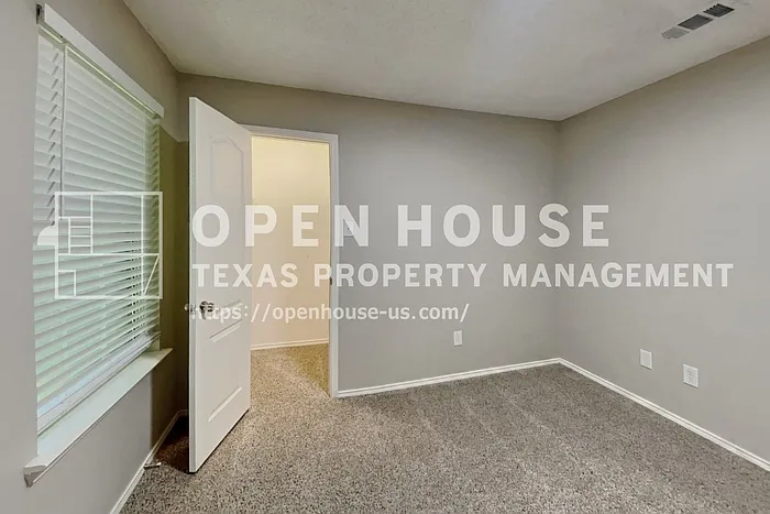 824 Quail Brook Dr — Photo 7