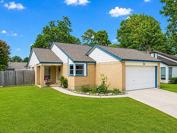 3rd image of 6927 Foxmont Ln