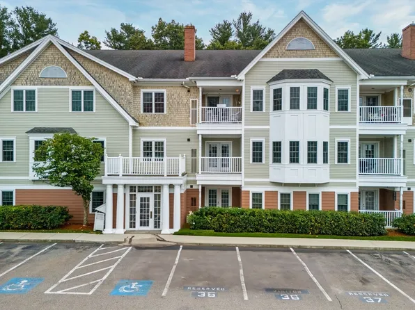 180 Chickering Rd Unit 203, North Andover, MA 01845