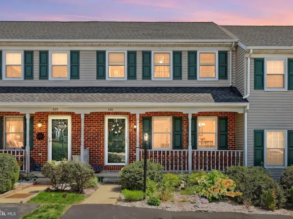 430 Peppermill Ln, York, PA 17404