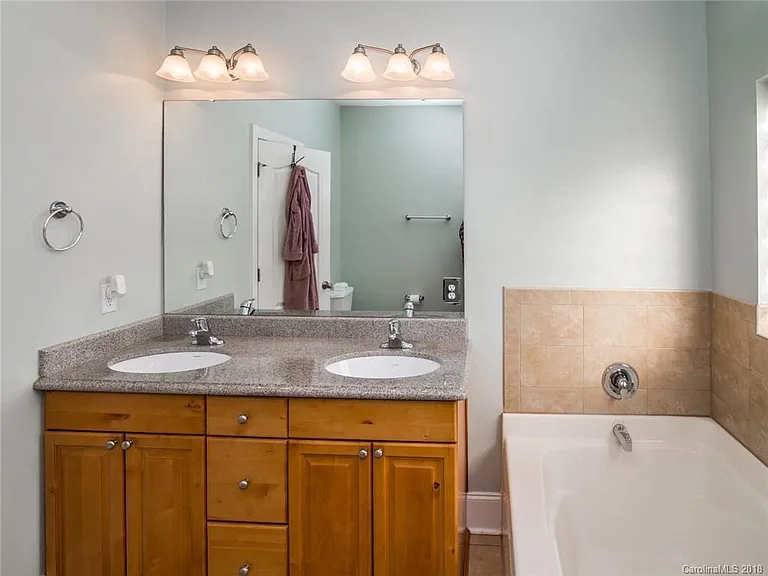 14119 Magnolia Bend Dr — Photo 43